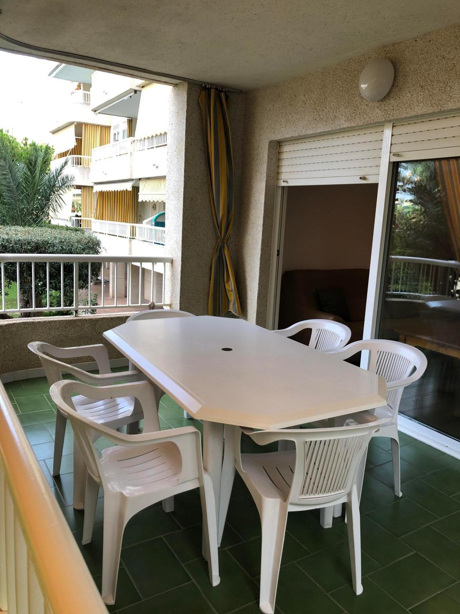 Apartamento En Alquiler Parque 8, Playa De Gandia Exteriér fotografie